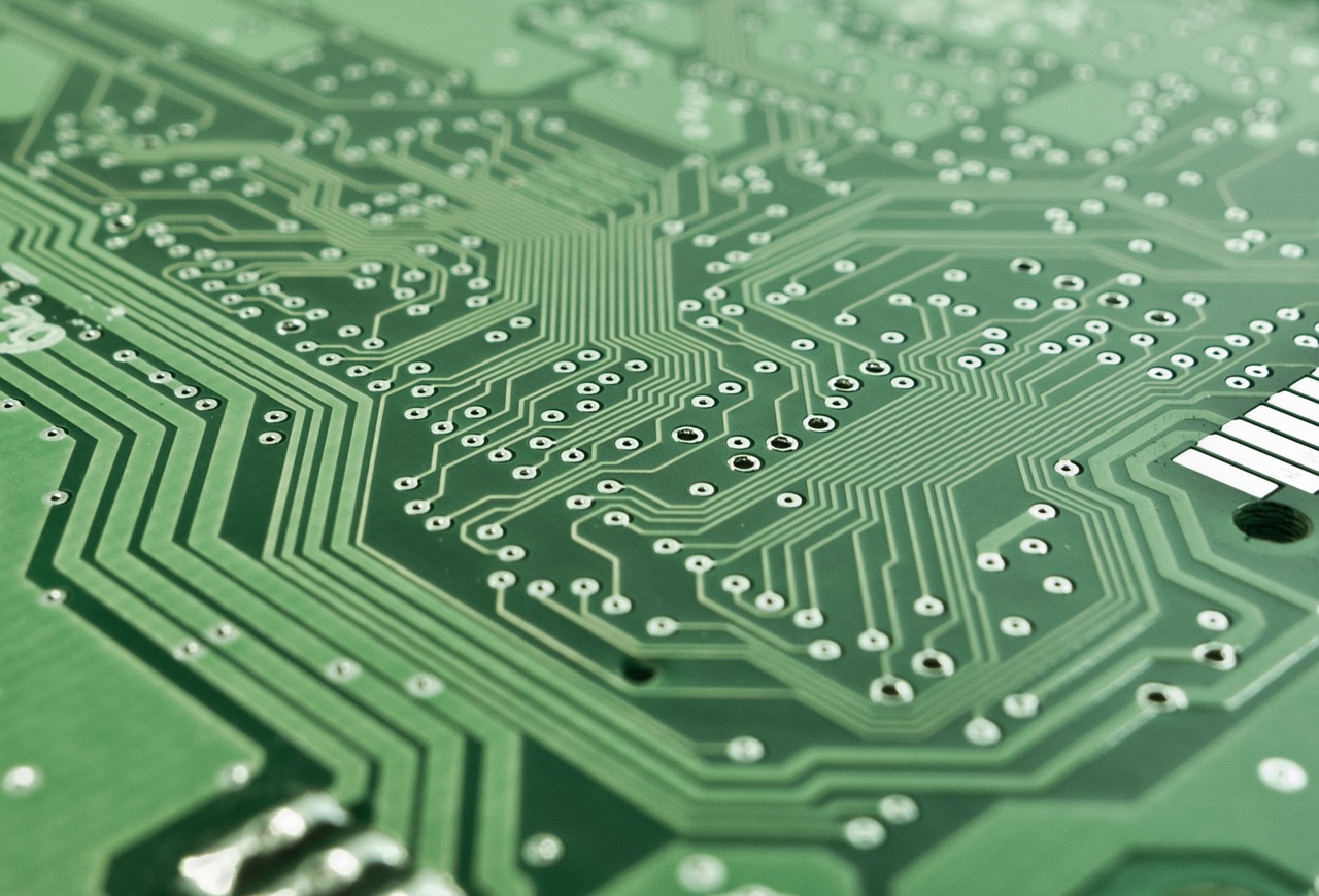 The Rise of Memristive Crossbar Architectures: Engineering Non-Volatile In-Memory Accelerators